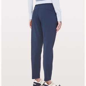 Lululemon On the fly Pants 28’